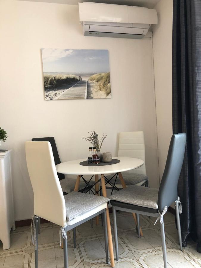 Studio Apartma Franca Umag Exterior photo