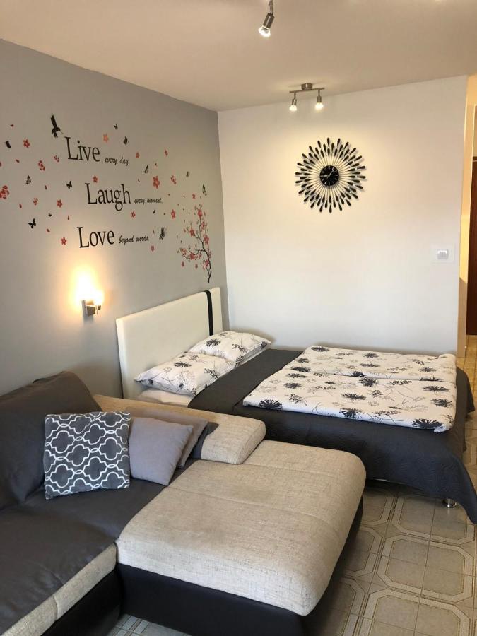 Studio Apartma Franca Umag Exterior photo